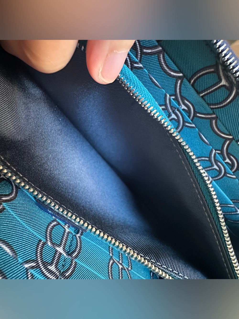 Hermès Hermes Long Zipped Wallet Silk in Blue Leather - Picture 15 of 16
